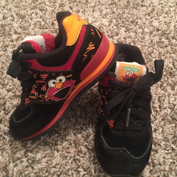 new balance elmo shoes
